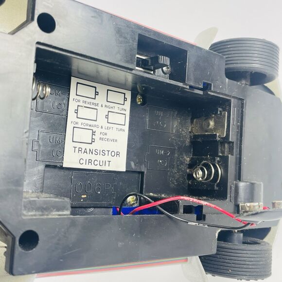 Radio Shack Porsche 928 Remote Control Electric 1/16 Scale Touring Car READ! - Picture 9 of 16